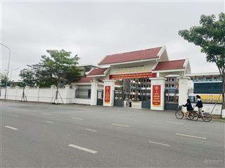 Bắc hồng 200m2mt10,5m rộng phân lô được ngõ thông  50m ra trục chính kinh doanh.