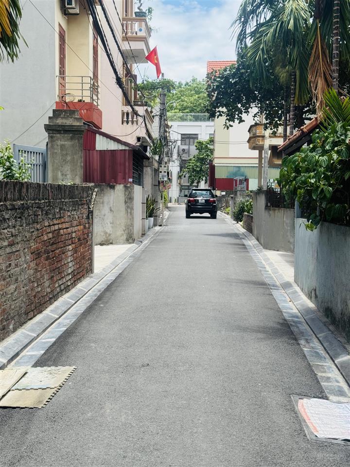 Phúc thịnh sẵn nhà 3 tầng lô góc, oto 7 chỗ đỗ cửa. sẵn sách vali về ở. tài chính nhỉnh 4 tỉ