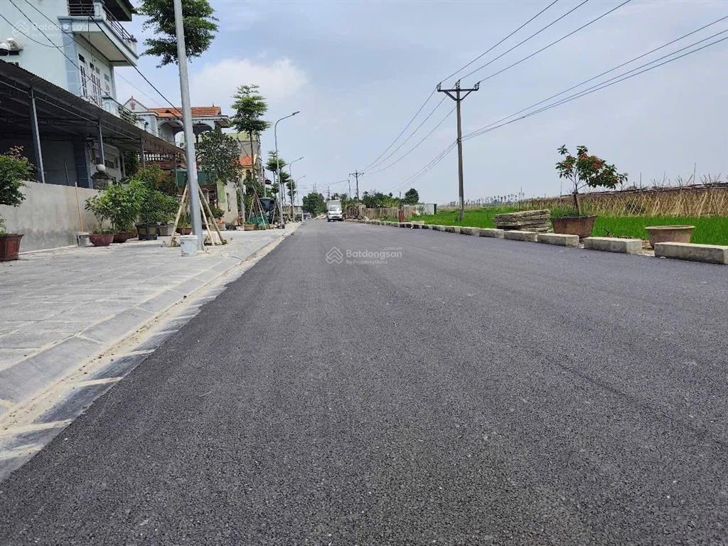Đường đẹp oto tránh  vỉa hè kinh doanh lô đất 2 mặt thoáng tại sơn du phúc thịnh