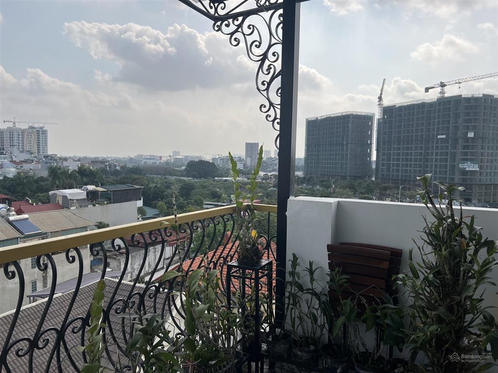 Cho thuê căn hộ dịch vụ  trung tâm long biên