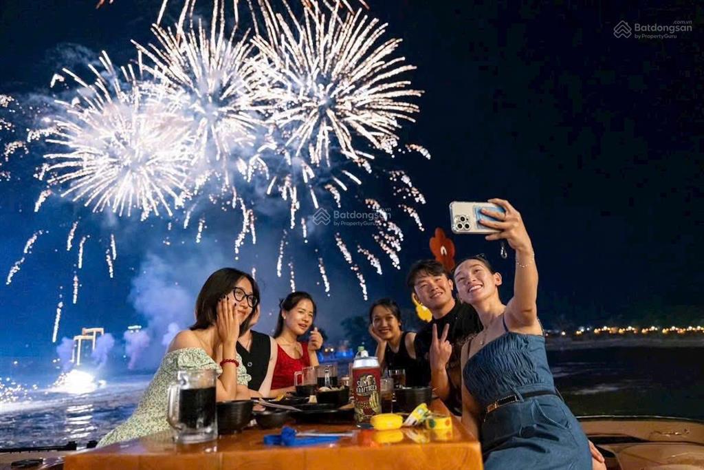 Bán căn 1pn+ tầng 07 view biển ngắm pháo hoa giá 3 tỷ 5