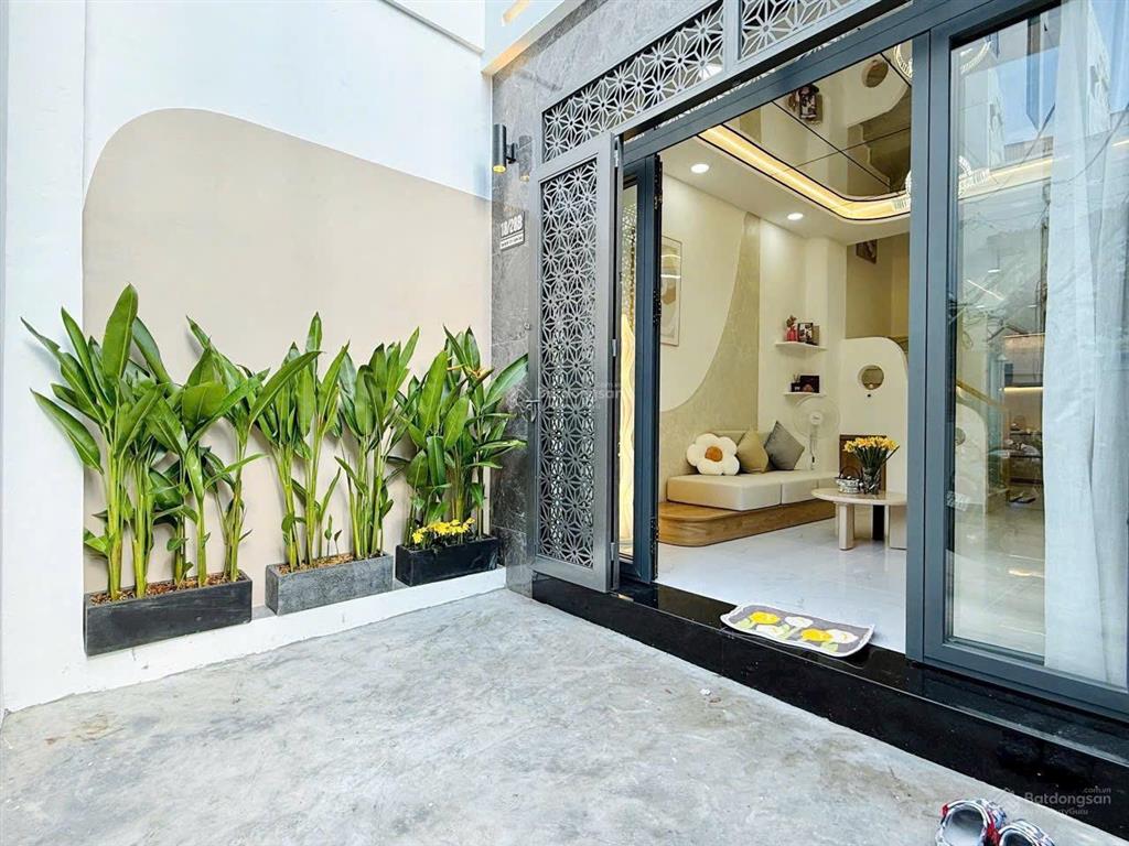 Có đáng mua ?  giá 6,7 tỷ  hẻm 1 trục gần chợ bà chiểu  khu văn hoá  nhà mới tinh khô