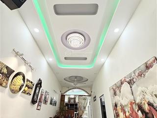 (giá tốt) nhà mới nguyên hồng  105 m2  shr  sát mặt tiền  giá 7,5 tỷ