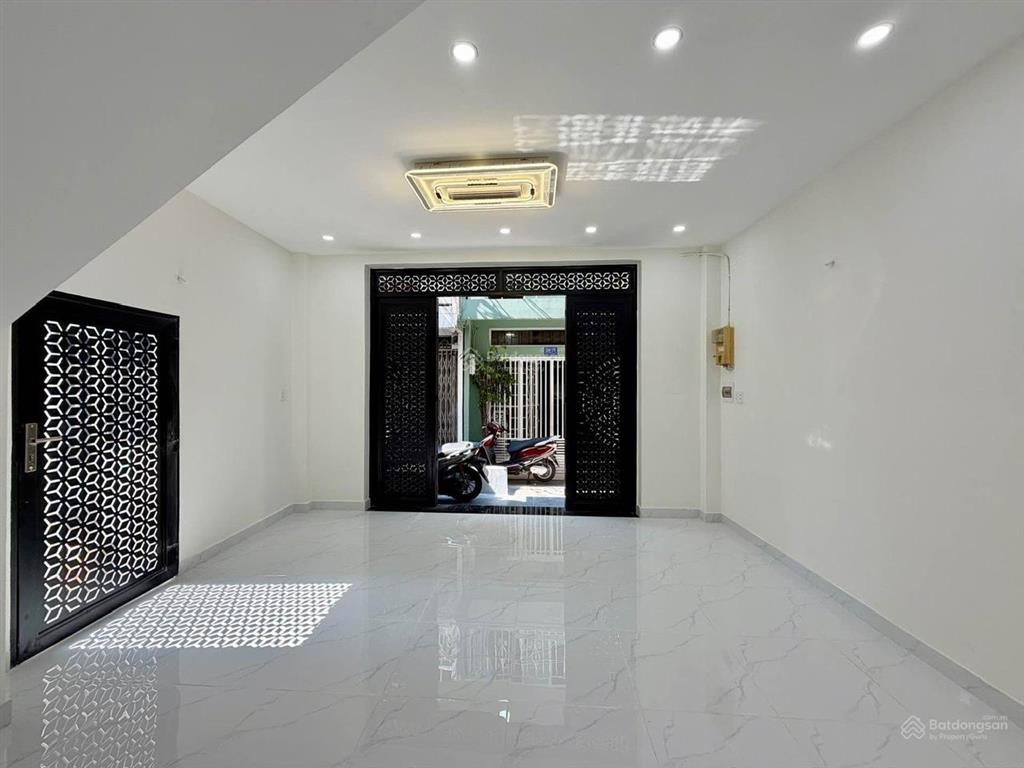 [ gần chợ cây quéo ] nhà mới shr đường nguyễn thượng hiền ,4 tầng 5pn ,60 m2 giá 8 2 tỷ