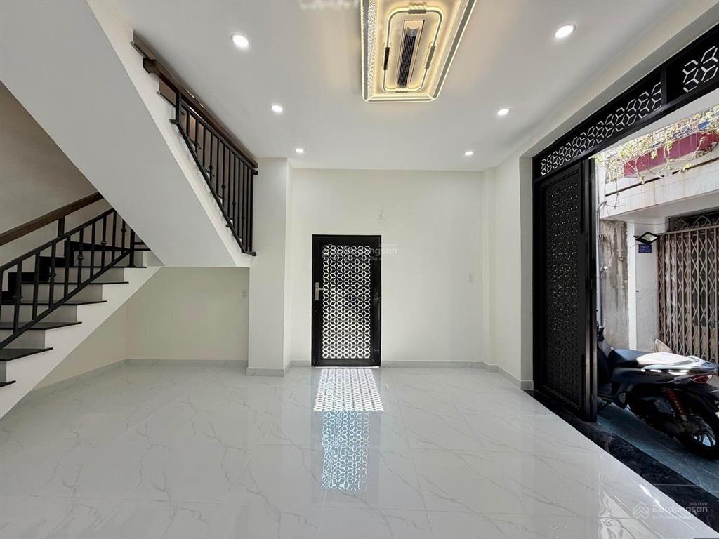 [ gần chợ cây quéo ] nhà mới shr đường nguyễn thượng hiền ,4 tầng 5pn ,60 m2 giá 8 2 tỷ