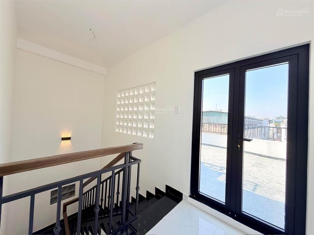 [ gần chợ cây quéo ] nhà mới shr đường nguyễn thượng hiền ,4 tầng 5pn ,60 m2 giá 8 2 tỷ