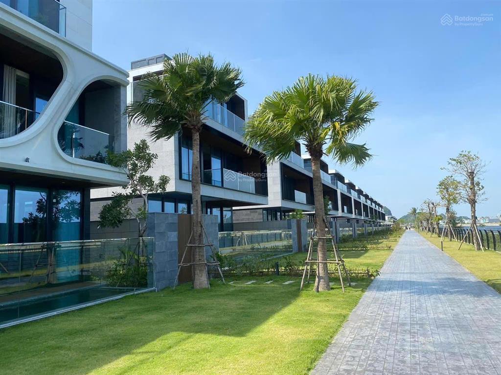 Chính chủ bán biệt thự 2 mặt tiền sông one river 3 tầng 300 m2, full hồ bơi tràn viền