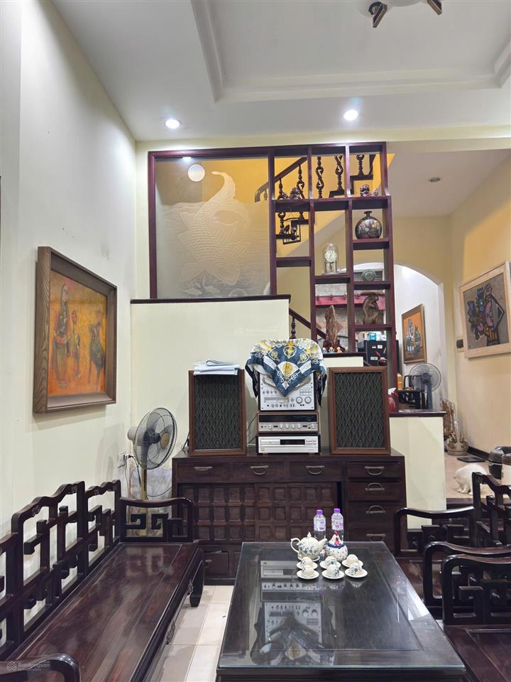 Bán nhà 4 tầng ngõ ô tô tránh phố hào nam, diện tích 60m², vị trí đẹp thuận tiện kinh doanh