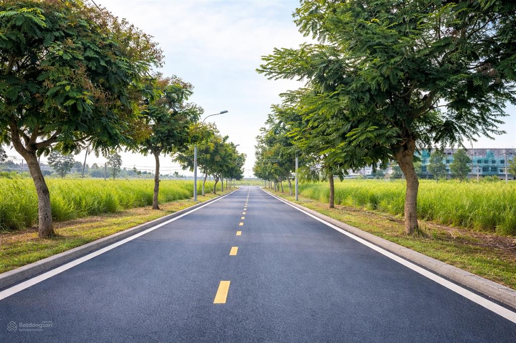 Bán đât lê văn lương, 80m2, đường 17m, xe hơi vào tận đất, tiện ích đầy đủ, sẵn sổ, sang tên ngay