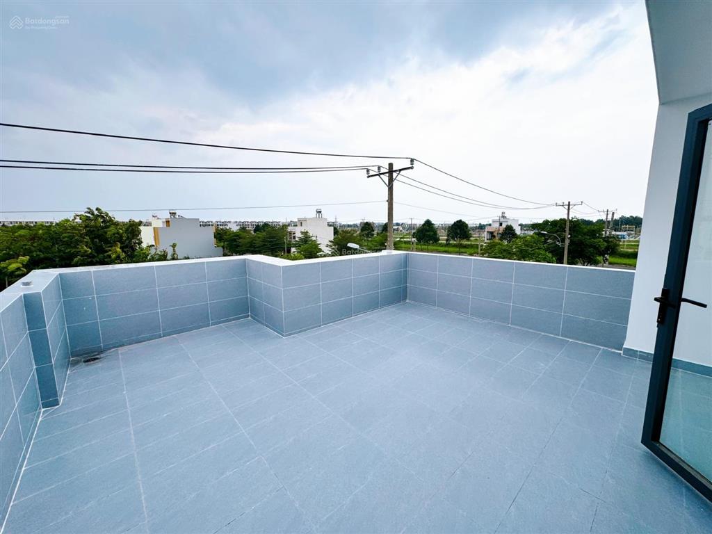 Bán nhà mới xây, đường 17m, 80m2, giá chỉ 4.43 tỷ