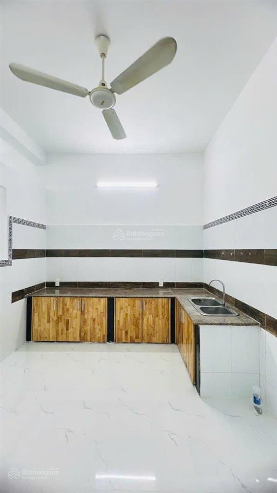 Bán nhà đường lê văn lương, phước kiển, hẻm xe hơi, giá 5,5 tỷ