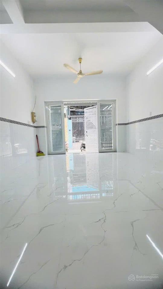 Bán nhà đường lê văn lương, phước kiển, hẻm xe hơi, giá 5,5 tỷ