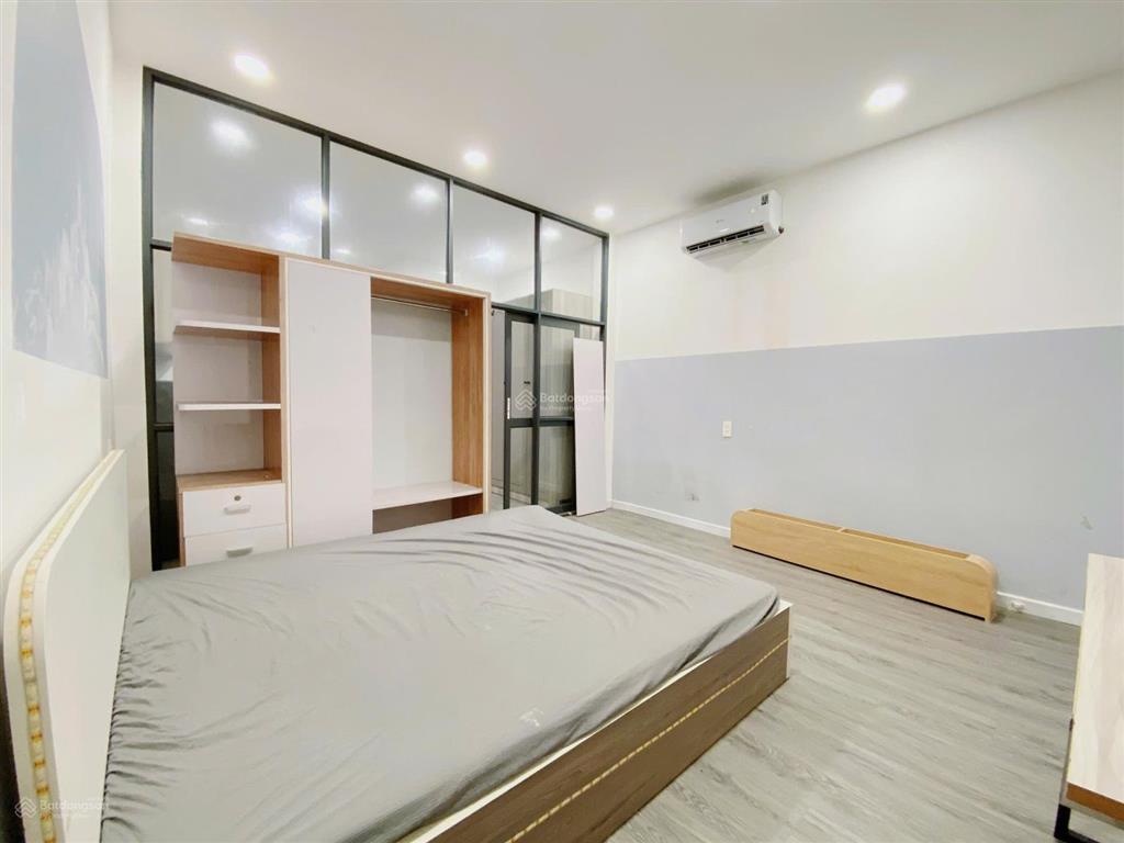 Cho thuê 1pn tách bếp có máy giặt riêng ngay nguyễn gia trí (d2) gần metro tân cảng