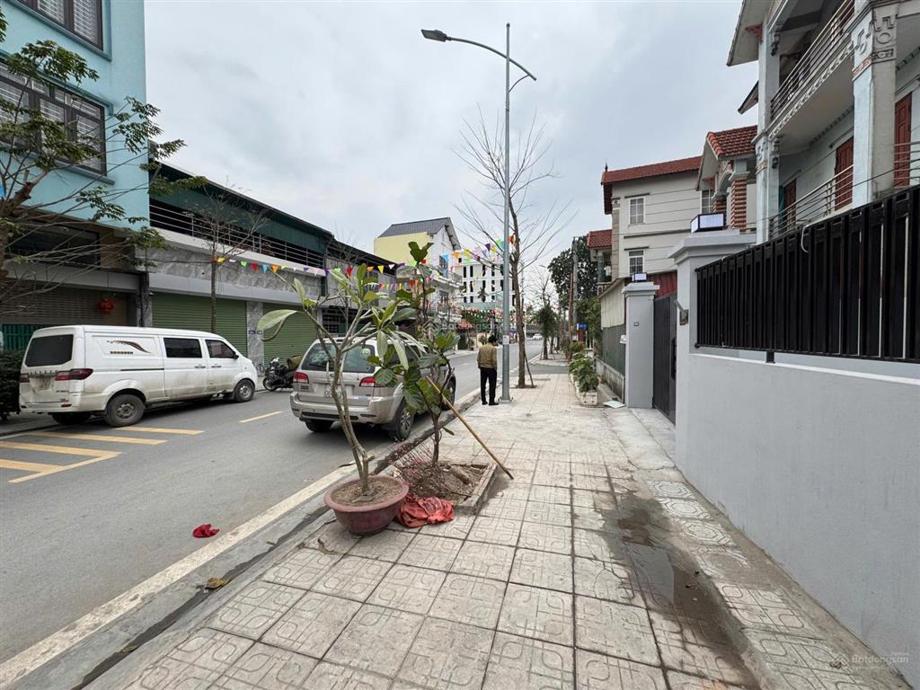 Chính chủ cho thuê nhà cấp 4 tại kiên thành, diện tích 220m2 cả sân vườn, thích hợp làm kho và fnb