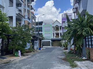 Bán gấp lô hxh p. 12 bùi đình túy dt 4.5x15m kc nc4 giá 9.5 tỷ tl trước nhà công viên