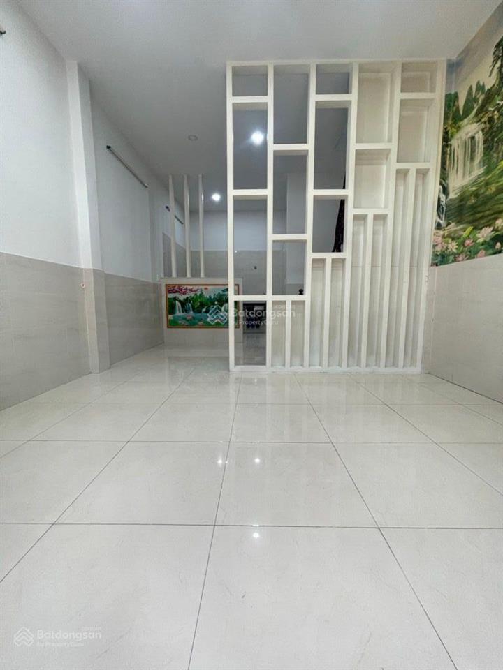 Nhà mới 2 tầng, phú thọ hòa tân phú, hẻm thông sát hẻm xe hơi, 4x9 không quy hoạch treo chỉ 4, x tỷ