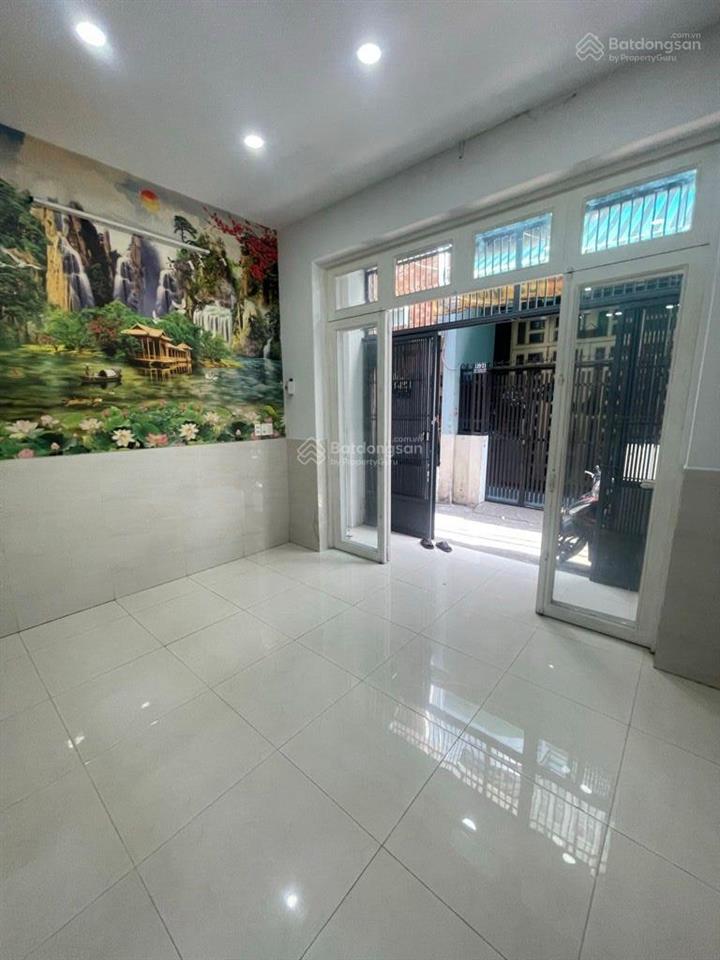 Nhà mới 2 tầng, phú thọ hòa tân phú, hẻm thông sát hẻm xe hơi, 4x9 không quy hoạch treo chỉ 4, x tỷ