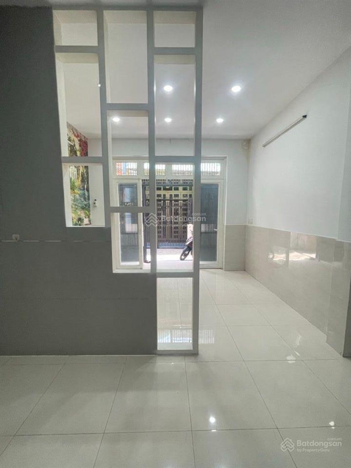 Nhà mới 2 tầng, phú thọ hòa tân phú, hẻm thông sát hẻm xe hơi, 4x9 không quy hoạch treo chỉ 4, x tỷ