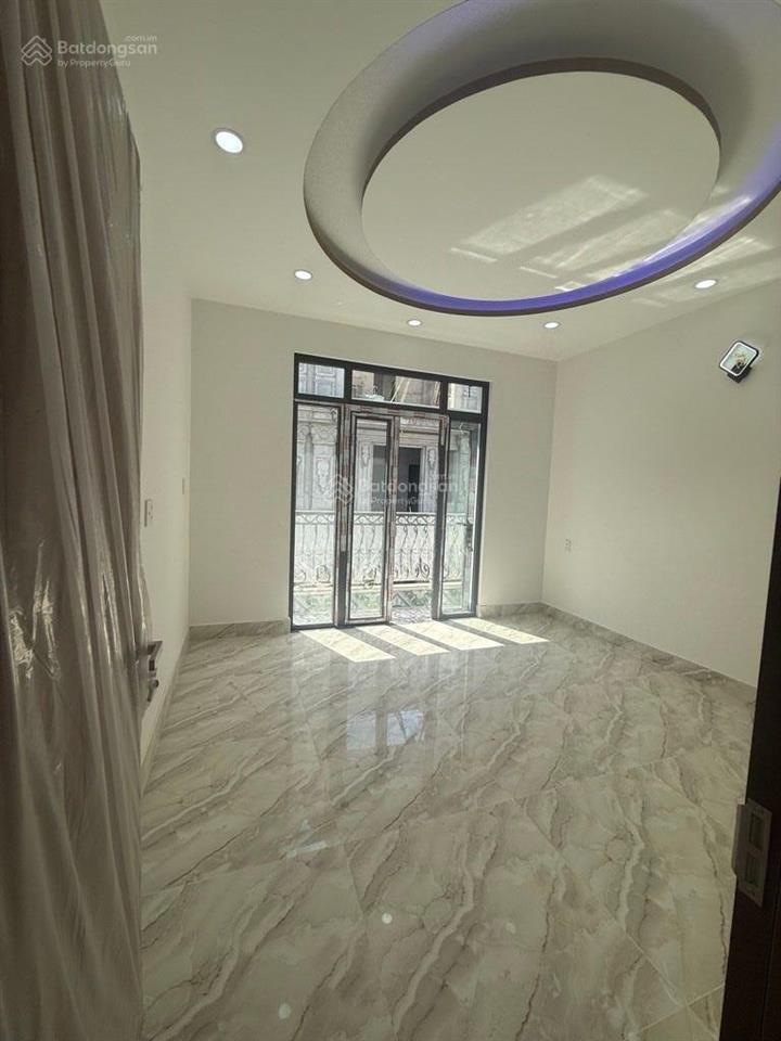 Khu phân lô cao tầng đồng bộ lê văn quới sát 4 xã, 4 tầng mới xây full nội thất 4x14 chỉ hơn 6 tỷ