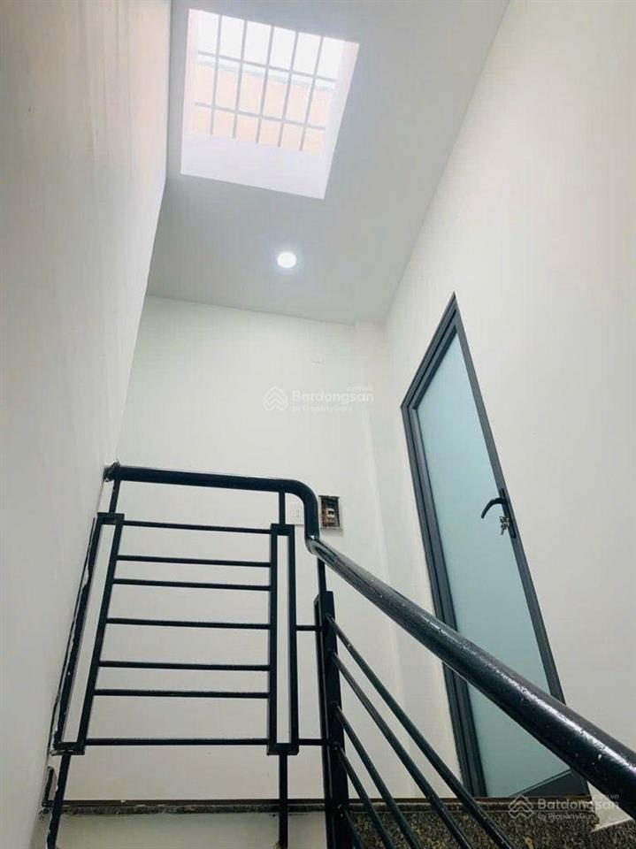 Tô hiệu tân phú, nhà mới 2 tầng 56m2, 3 phòng ngủ, chỉ loanh quanh 6tỷ, ngay hoà bình vô trung tâm