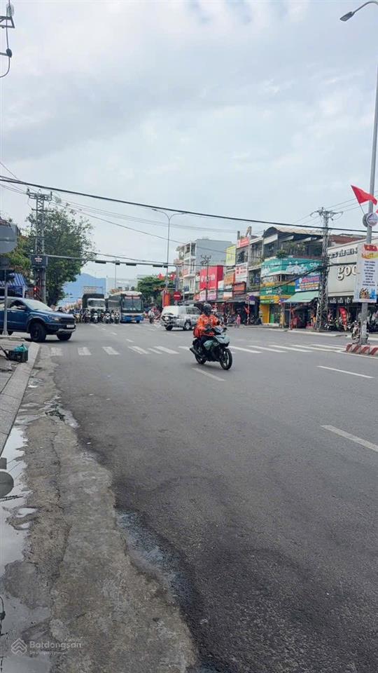 Bán nhà 2 tầng 2 mặt tiền đường tôn đức thắng 420m2 bề ngang 12m. vị trí kinh doanh