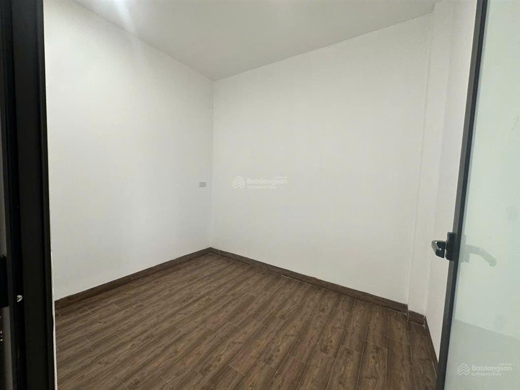 Bán nhà phố dương văn bé 42m2 5 tầng mặt tiền 5.3m nhà gần phố mới xây dựng được 3 năm cực đẹp