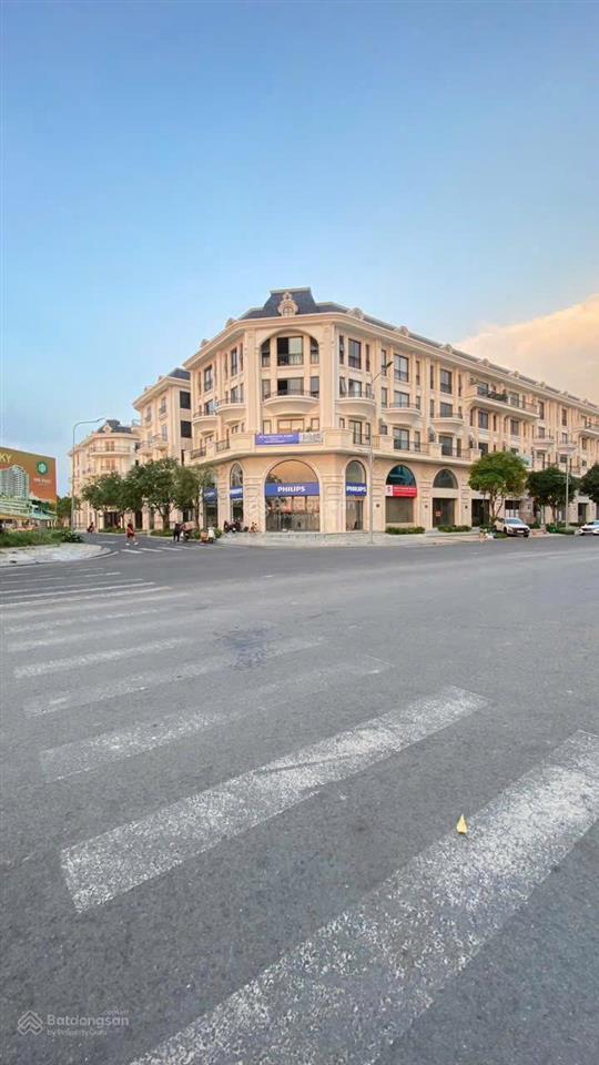 Duy nhất shophouse có hầm 3 mặt tiền đinh thị thi 30m 1,6ty/năm có hợp đồng thuê sổ sẵn ck 30%