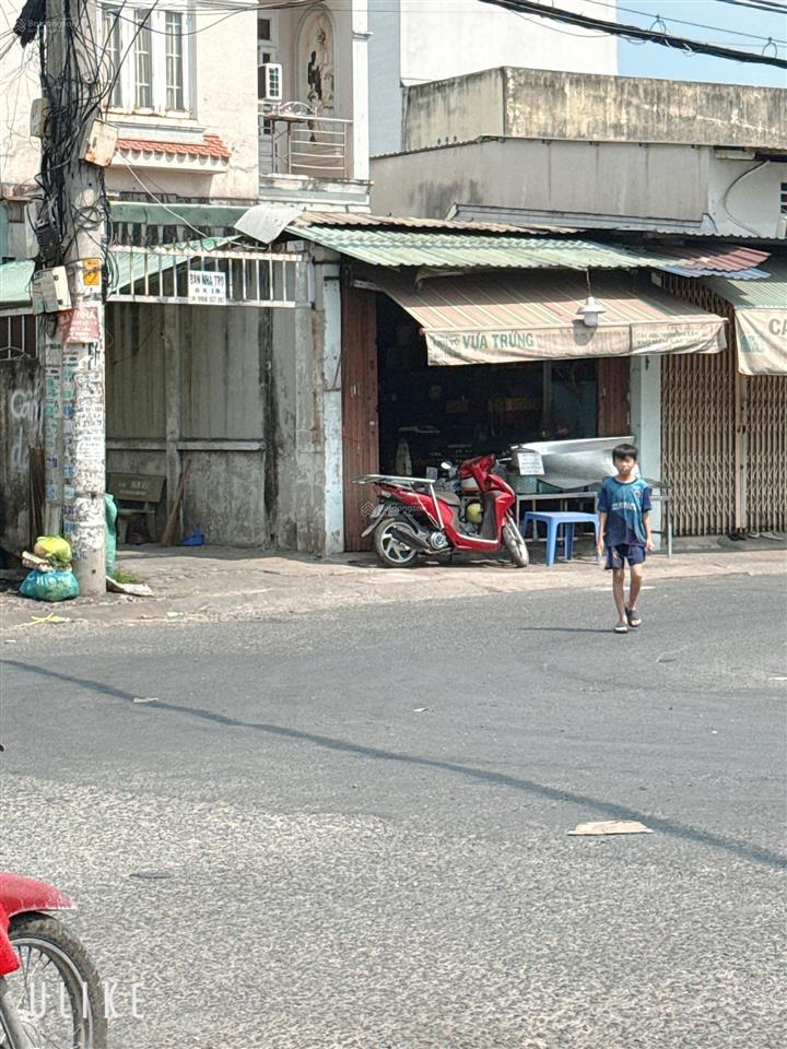 Bán nhà cập tỉnh lộ 10. p. tân tạo, hẻm xe hơi, ngang khủng 10x18m giá 7tỷ