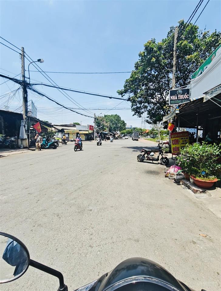 Bán nhà trần văn giàu,giáp tên lửa,mặt tiền đường,kinh doanh đỉnh,5x24,nhỉnh 6 tỷ (tt17)