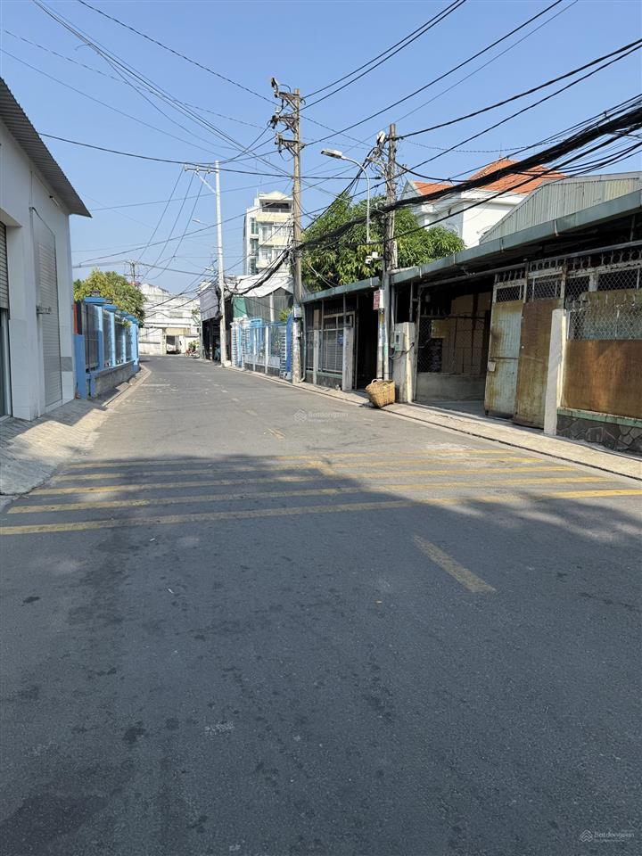 Bá.n nhà p.an lạ.c ngang 4m 4tầng gần aeo.n m.all 4.1t.ỷ