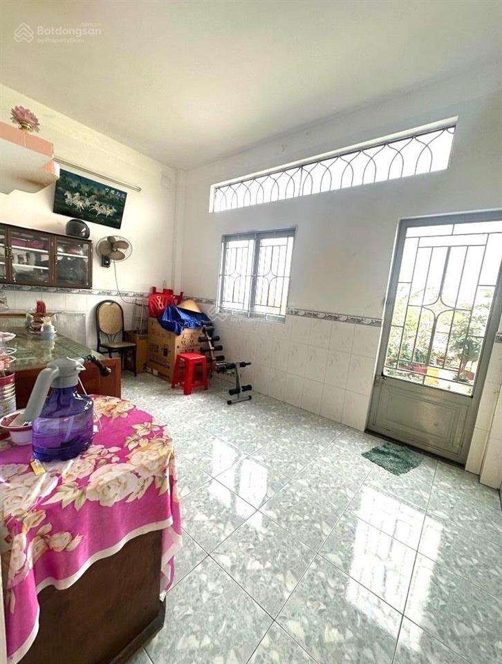 Bán nhà cập tl10. khu tên lửa 110m2 3 tầng. hẻm xe tải 5x22m chỉ hơn 6tỷ