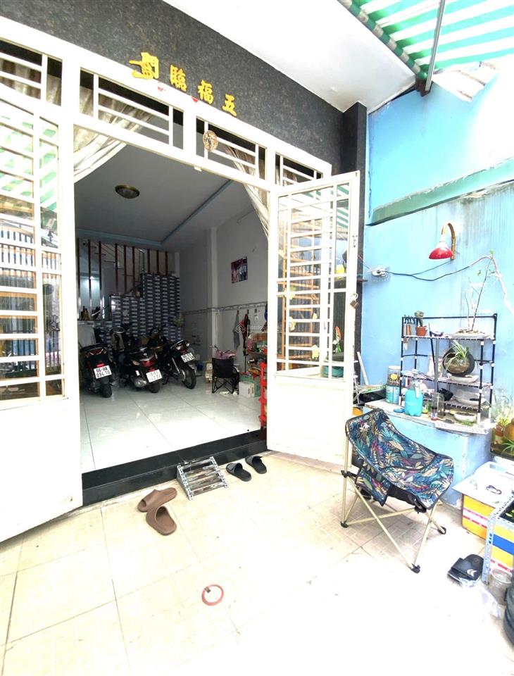 Bán nhà lê đình cẩn cập sát tl10,gần khu tên lửa 3tầng đường xe hơi 4,5x14 chỉ hơn 4tỷ