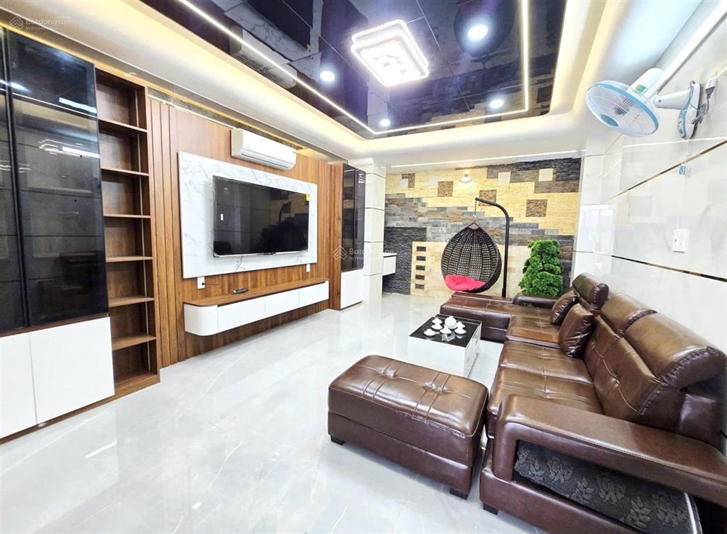 Bán nhà đẹp tl10. khu phân lô 4,5x15 5 tầng gần tên lửa 7,2 tỷ