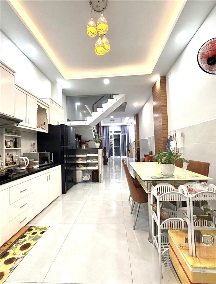 Bán nhà đẹp lê văn quới ngã tư 4xã cập tân phú 4tầng đường 8mét 4x23 chỉ hơn 7tỷ