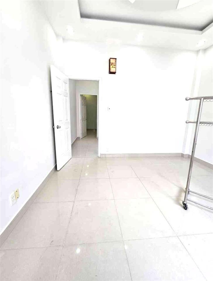Bán nhà p.an lạc mặt tiền khu tên lửa đường 10mét ngang 4 chỉ 6,
