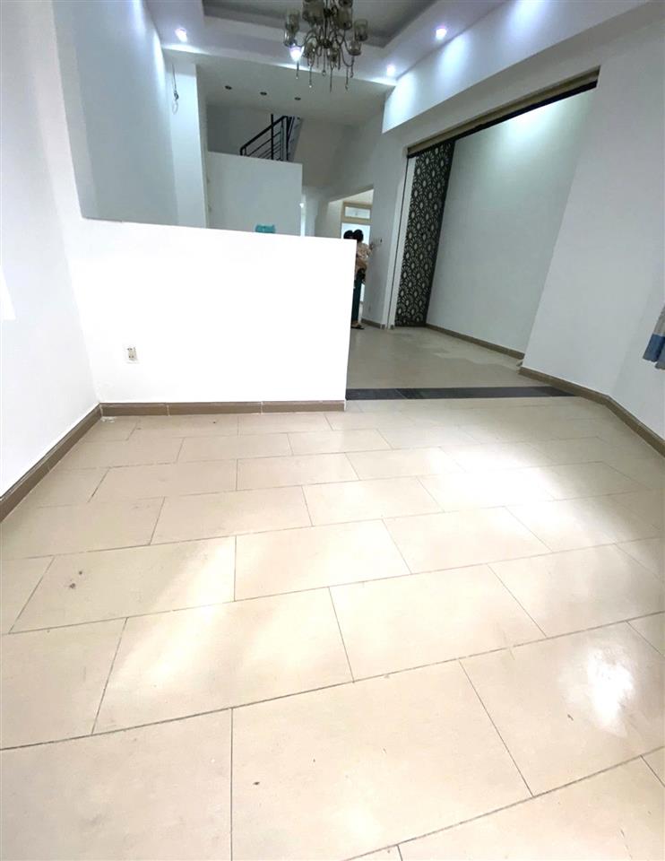Bán nhà chiến lược sát tl10 hxh 77m2 4tầng chỉ hơn 4tỷ