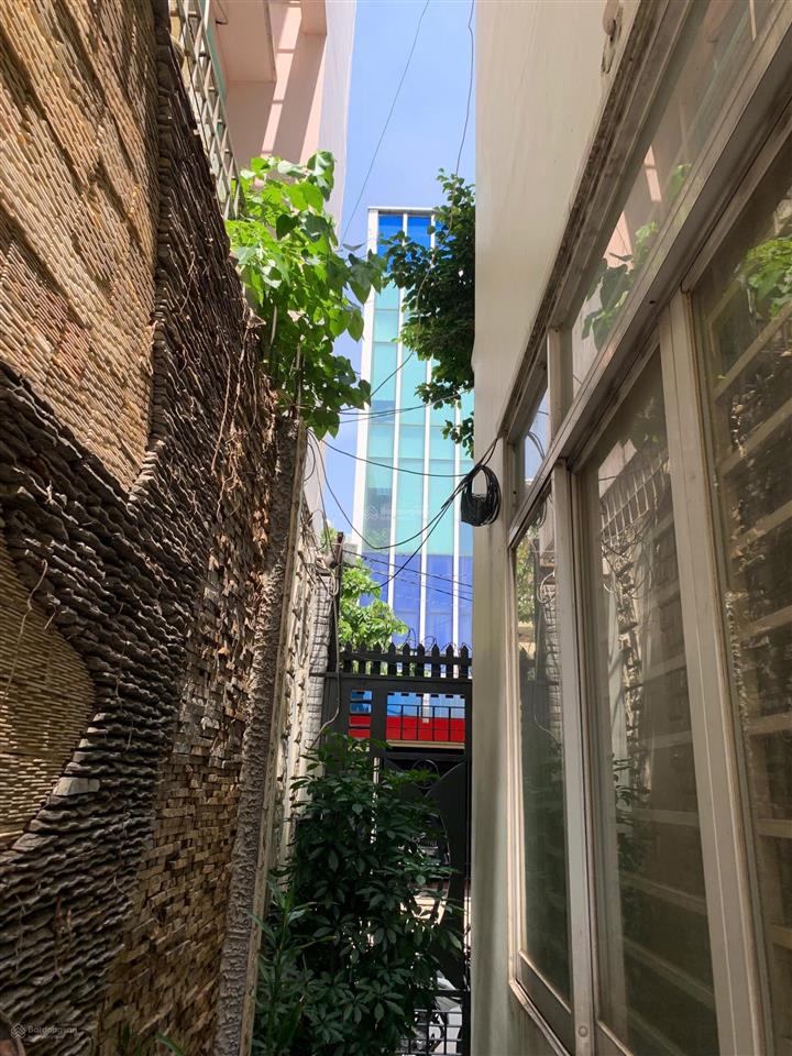 Bán biệt thự siêu đẹp khu tân cảng 8x15 3 lầu 6pn giá 20,7 tỷ