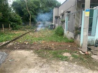 Làm ăn thua lỗ cần bán rẻ lô đất 110m2. gía 630trieu. đ.nguyễn văn khạ, phước vĩnh an, sổ sẵn.