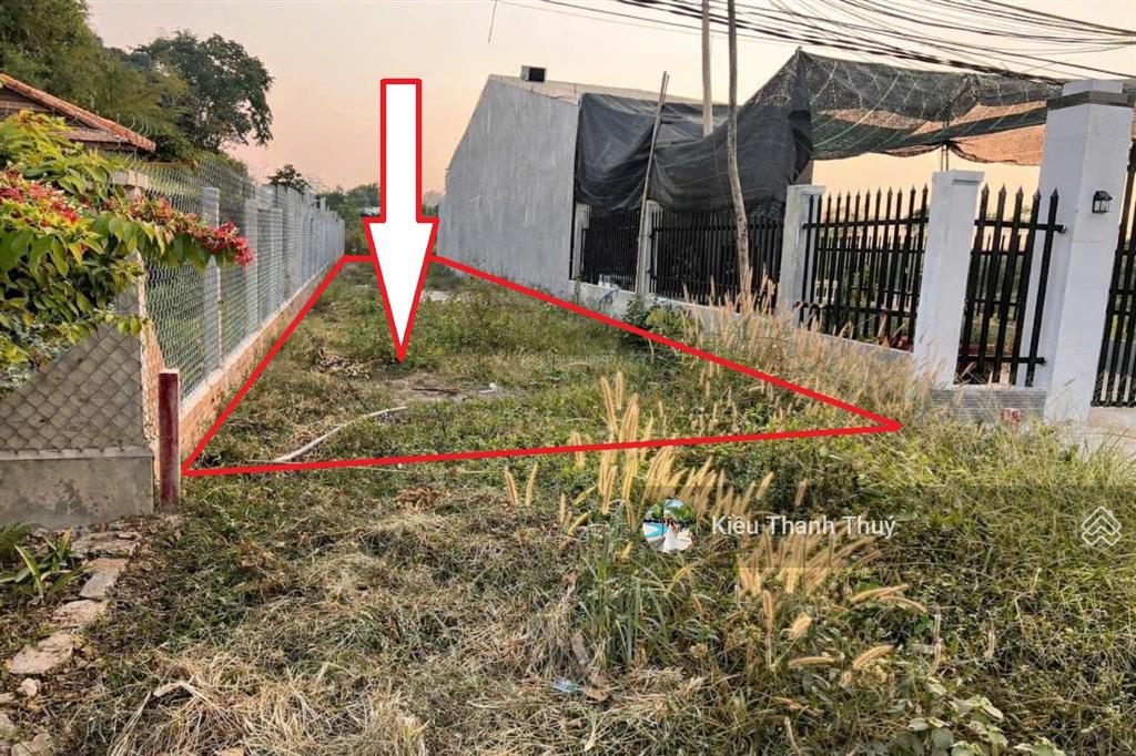 Chính chủ cần bán gấp miếng đất 106m2 đ. suối lội, tân thông hội. sổ hồng riêng. gía rẻ 1 tỷ đúng