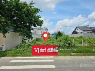 Bán nhanh lô đất nằm ngay trung tâm thi trấn củ chi, dt 150m2, giá 1 tỷ 100 triệu. sổ riêng.