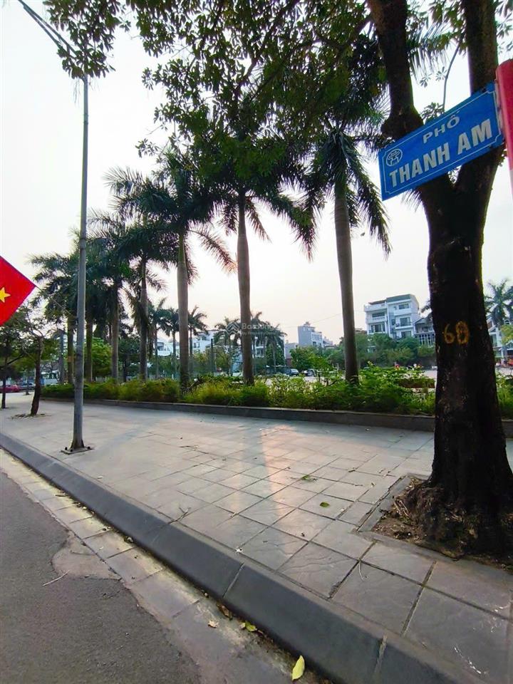Nhỉnh 12 tỷ phân lô ,vỉa hè, oto tránh 46m2 4 tầng tại long biên