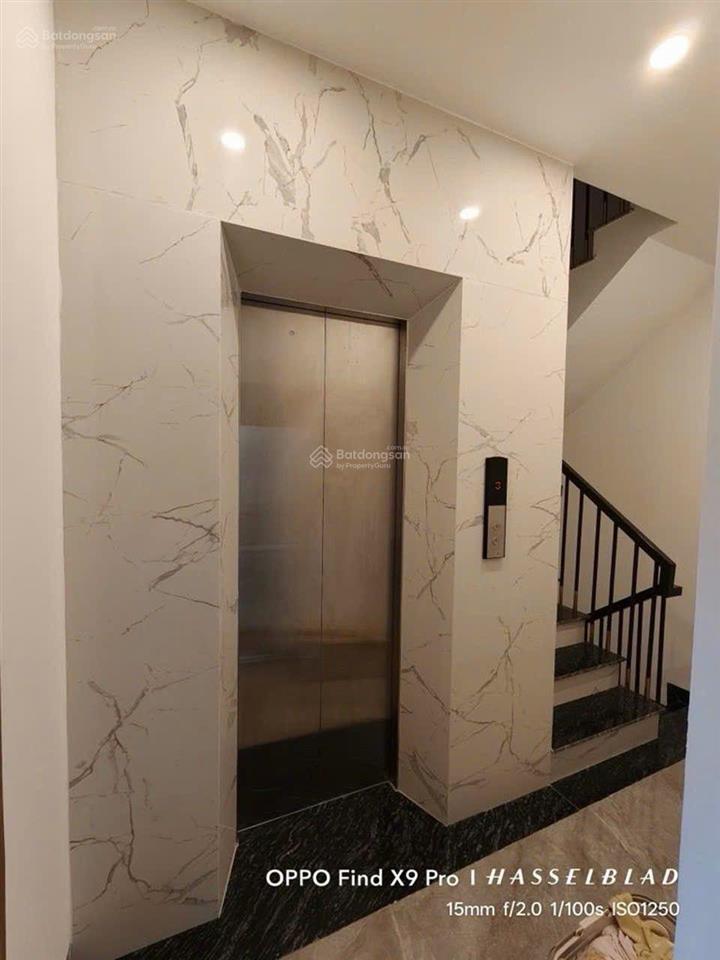 Giá quá tốt,nhỉnh 13 tỷ oto tránh, 70m2 6 tầng thang máy việt hưng