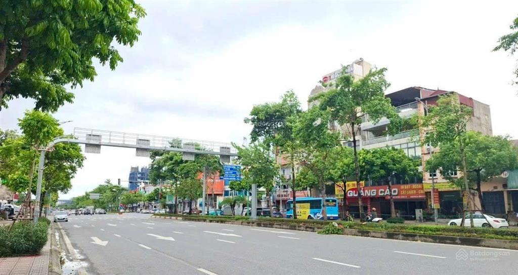 Nhỉnh 16 tỷ mặt phố ngô gia tự 50m2 , 5 tầng, vỉa hè, ô tô tránh, kinh doanh sầm uất