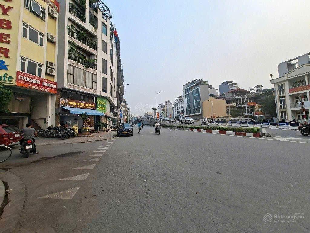 Đất vàng 80 m2 ngọc lâm, ô tô tránh, thông , kinh doanh, xây ccmn, dòng tiền 2 tỷ một năm