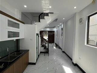 Quá hiếm 9, x tỷ dòng tiền 25tr/tháng trung tâm long biên, 5 tầng, 8 phòng ngủ, ô tô đỗ cửa, lô góc