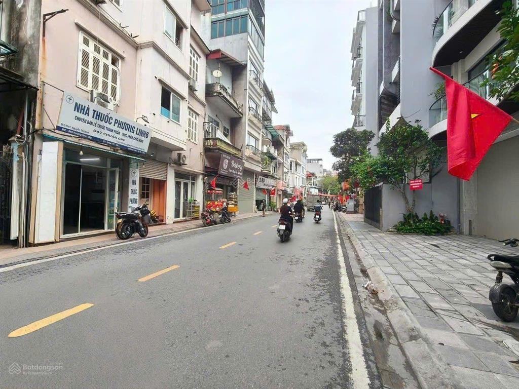 Chỉ 19 tỷ dòng tiền có sẵn 1.2 tỷ /năm 82 m2 hoàng như tiếp 7 tầng thang máy