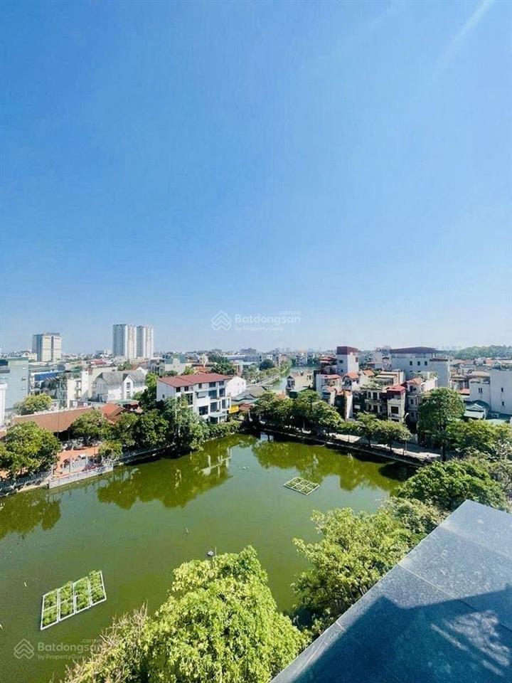 28 tỷ siêu phẩm bồ đề 105m2 , lô góc view hồ , 3 ô tô tránh , kinh doanh 7 tầng thang máy