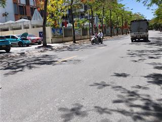 Nhỉnh 16 tỷ , 80m2 vỉa hè, ô tô tránh , kinh doanh tđc giang biên  việt hưng