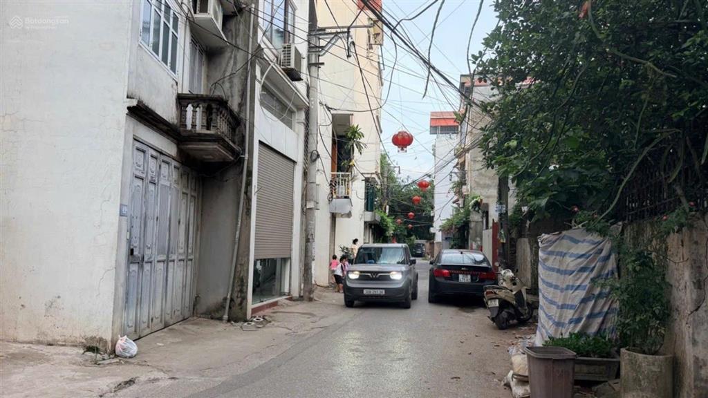Hơn 9 tỷ ô tô tránh, kinh doanh 40m² 5 tầng trung tâm việt hưng