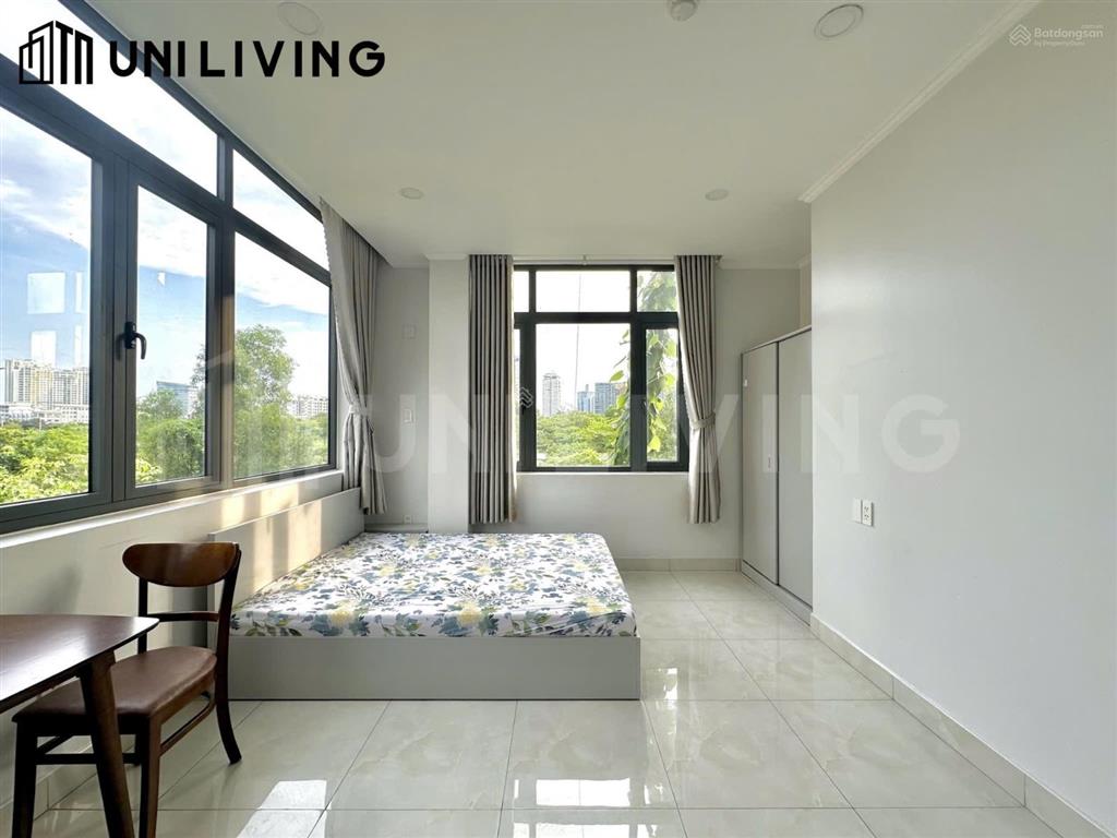 Căn studio full cửa kính thoáng  có nội thất  nằm trong khu biệt thự gần cầu sài gòn q2